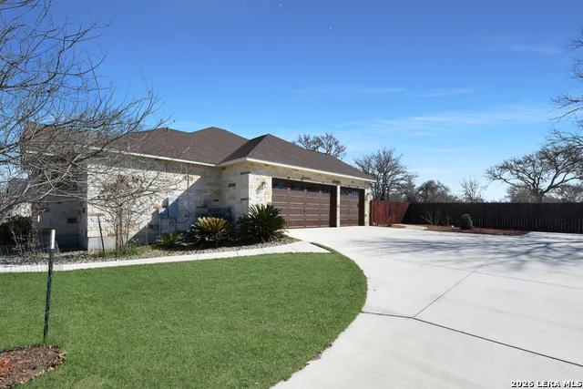 105 Bobby Lynn Adkins, TX 78101